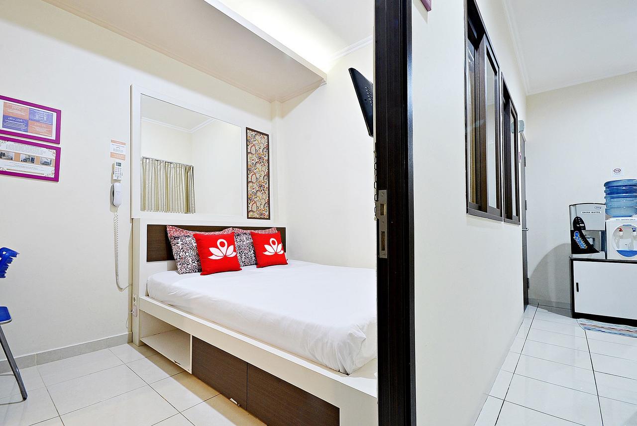 Zen Rooms Cideng Barat Джакарта Екстер'єр фото